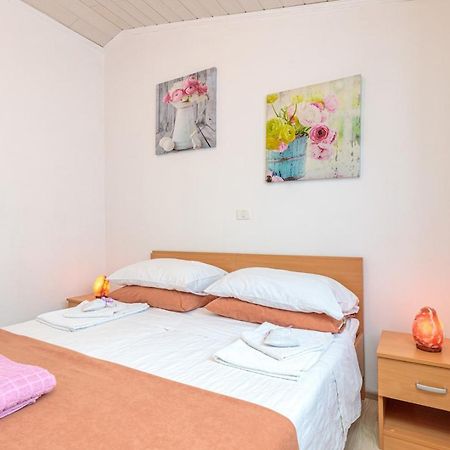 Apartments Sveti Leonard Oprtalj Экстерьер фото