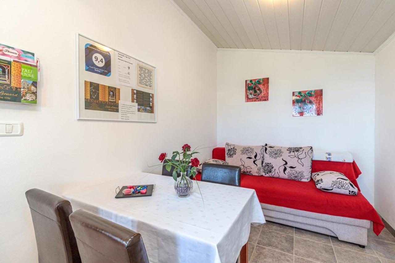Apartments Sveti Leonard Oprtalj Экстерьер фото