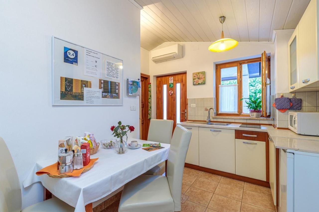 Apartments Sveti Leonard Oprtalj Экстерьер фото