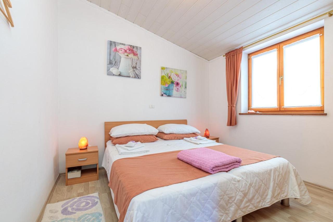 Apartments Sveti Leonard Oprtalj Экстерьер фото