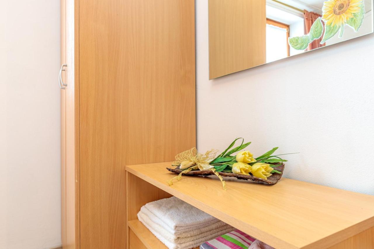 Apartments Sveti Leonard Oprtalj Экстерьер фото